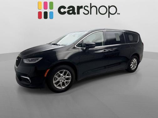 Brilliant Black Crystal Pearlcoat 2023 Chrysler Pacifica Touring L