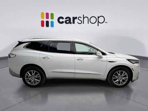 2023 Buick Enclave Essence AWD