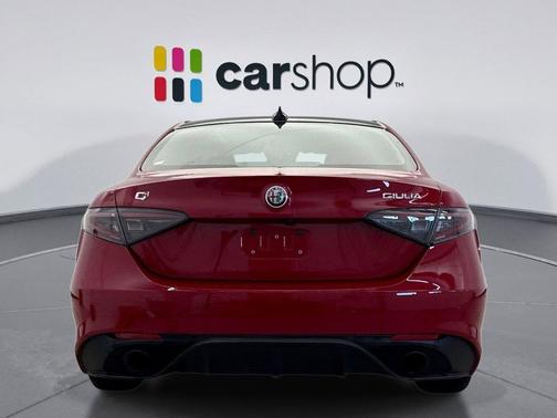 Alfa Rosso 2024 Alfa Romeo Giulia Veloce AWD