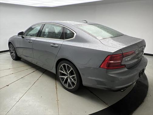 2018 Volvo S90 T5 Momentum