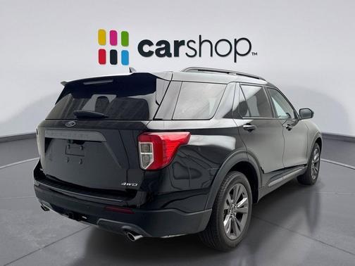 AGATE BLACK METALLIC 2023 Ford Explorer XLT