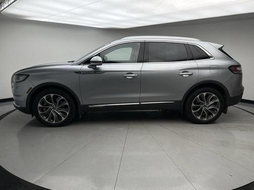 Silver Radiance 2021 Lincoln Nautilus Reserve