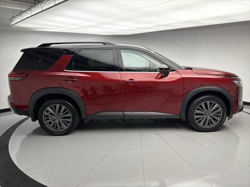 2024 Nissan Pathfinder SL 4WD