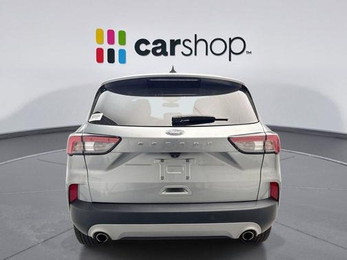 ICONIC SILVER 2022 Ford Escape SE