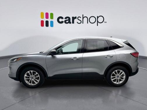 ICONIC SILVER 2022 Ford Escape SE