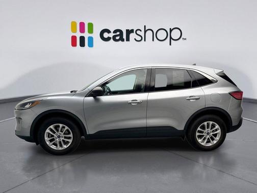 ICONIC SILVER 2022 Ford Escape SE