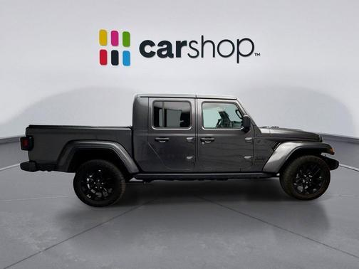 Granite Crystal Metallic Clearcoat 2025 Jeep Gladiator Nighthawk