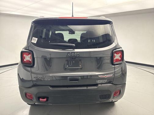 2022 Jeep Renegade Trailhawk