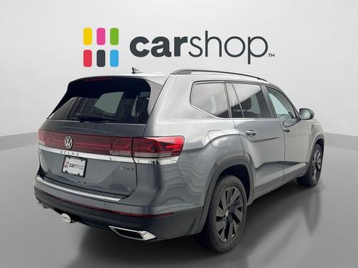 Platinum Gray 2024 Volkswagen Atlas 2.0T SE w/Technology 4MOTION