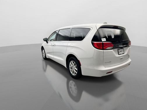 Bright White Clearcoat 2024 Chrysler Voyager LX