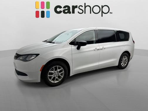 Bright White Clearcoat 2024 Chrysler Voyager LX