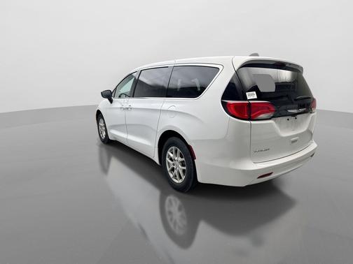 Bright White Clearcoat 2024 Chrysler Voyager LX