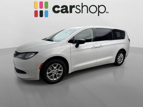 Bright White Clearcoat 2024 Chrysler Voyager LX