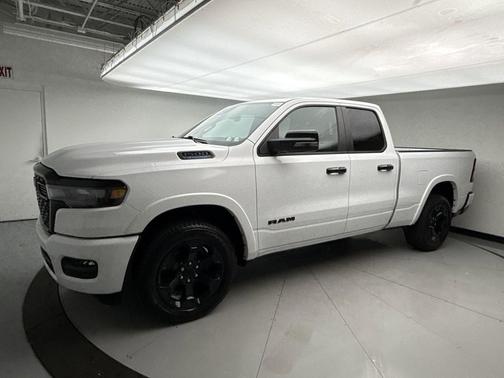 Bright White Clearcoat 2025 RAM 1500 Big Horn/Lone Star