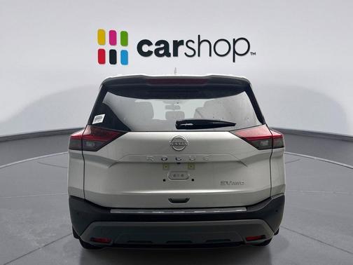 Brilliant Silver Metallic 2023 Nissan Rogue SV