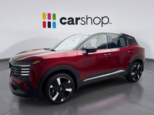 Scarlet Ember Tintcoat/Super Black 2025 Nissan Kicks SR