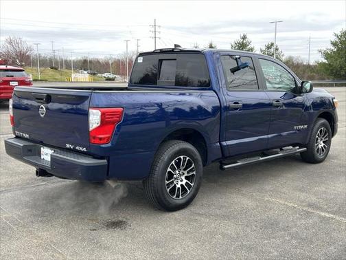 2022 Nissan Titan SV