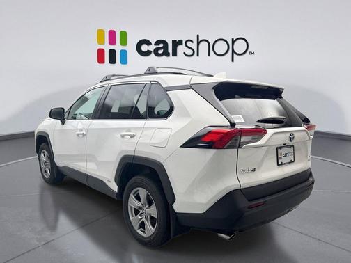 Ice Cap 2024 Toyota RAV4 Hybrid XLE