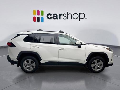 Ice Cap 2024 Toyota RAV4 Hybrid XLE
