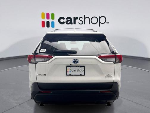 Ice Cap 2024 Toyota RAV4 Hybrid XLE
