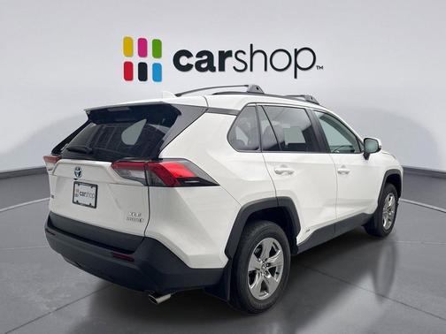 Ice Cap 2024 Toyota RAV4 Hybrid XLE
