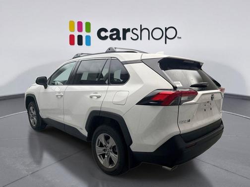 Ice Cap 2024 Toyota RAV4 Hybrid XLE