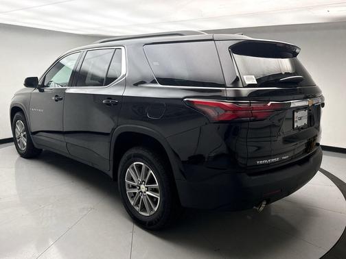 Mosaic Black Metallic 2023 Chevrolet Traverse LT Leather