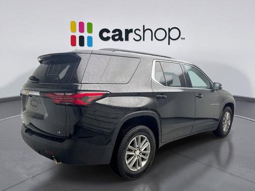 Mosaic Black Metallic 2023 Chevrolet Traverse LT Leather