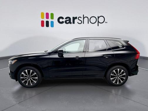 Onyx Black Metallic 2025 Volvo XC60 B5 Plus