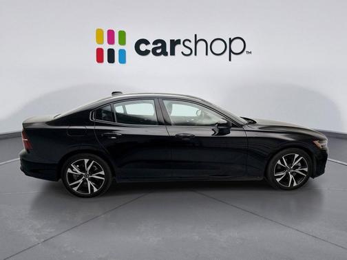 2025 Volvo S60 B5 Plus