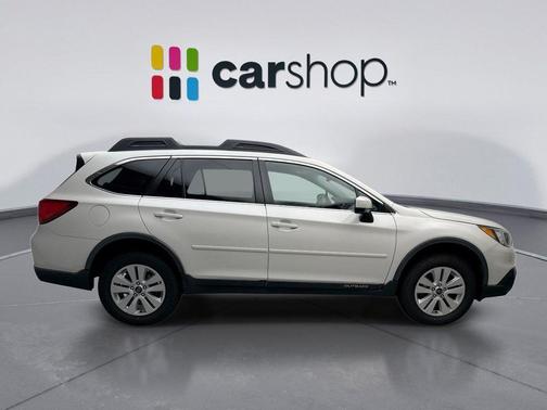 Crystal White Pearl 2017 Subaru Outback 2.5i Premium