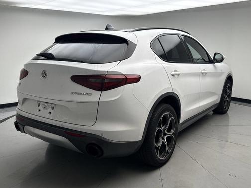 Alfa White 2023 Alfa Romeo Stelvio Ti
