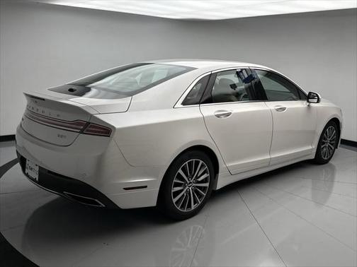 2017 Lincoln MKZ Base
