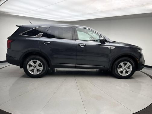 Gravity Grey 2023 Kia Sorento LX