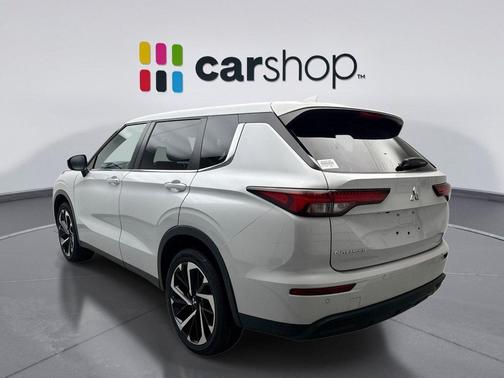 White Diamond 2022 Mitsubishi Outlander ES S-AWC