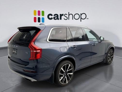 2021 Volvo XC90 T6 Momentum