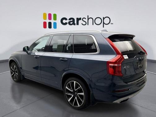2021 Volvo XC90 T6 Momentum