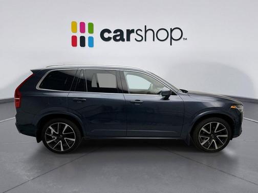 2021 Volvo XC90 T6 Momentum