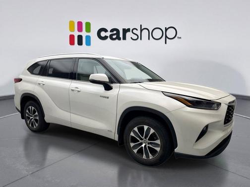Blizzard Pearl 2021 Toyota Highlander Hybrid XLE