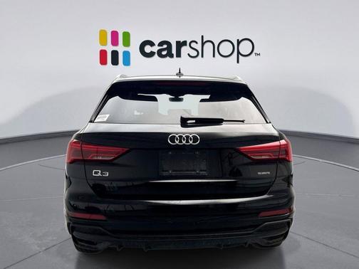 Mythos Black 2025 Audi Q3 Premium 45 TFSI S line quattro Tiptronic