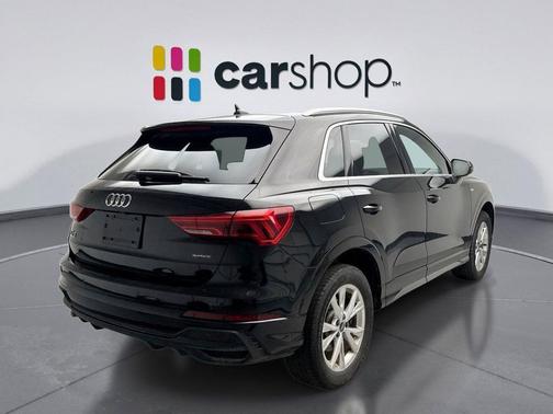 Mythos Black 2025 Audi Q3 Premium 45 TFSI S line quattro Tiptronic