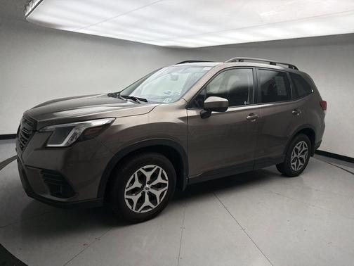 Brilliant Bronze Metallic 2024 Subaru Forester Premium