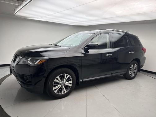 Magnetic Black Pearl 2019 Nissan Pathfinder SL