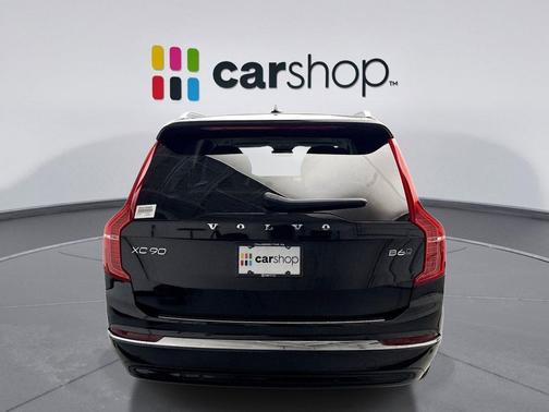 Onyx Black Metallic 2023 Volvo XC90 B6 Plus 7-Seater