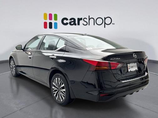 Super Black 2023 Nissan Altima 2.5 SV