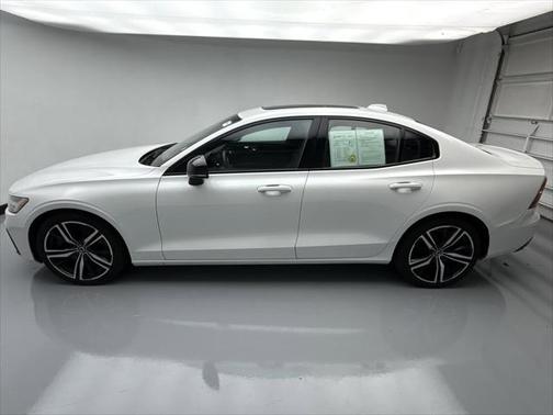 2020 Volvo S60 T6 R-Design