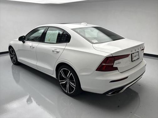 2020 Volvo S60 T6 R-Design