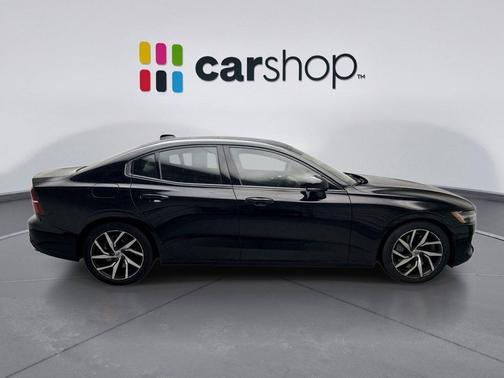 2019 Volvo S60 T6 Momentum