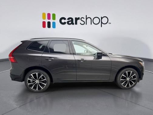 Platinum Gray 2025 Volvo XC60 B5 Plus