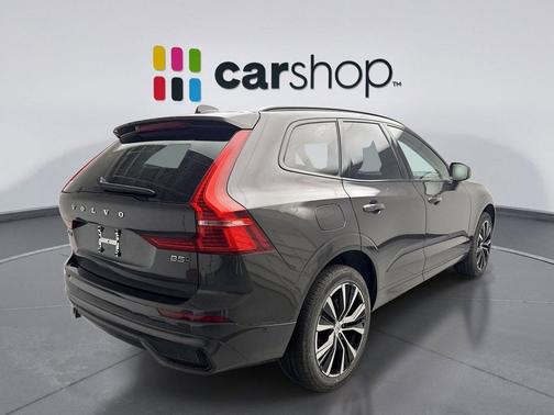 Platinum Gray 2025 Volvo XC60 B5 Plus